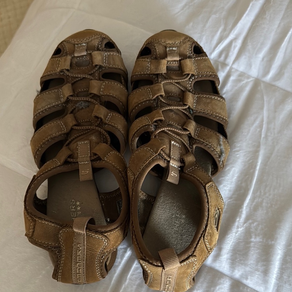 Sketchers Brown Leather Sandals